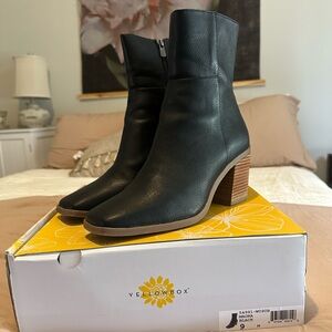 Yellow Box Maora Black Ankle Boots